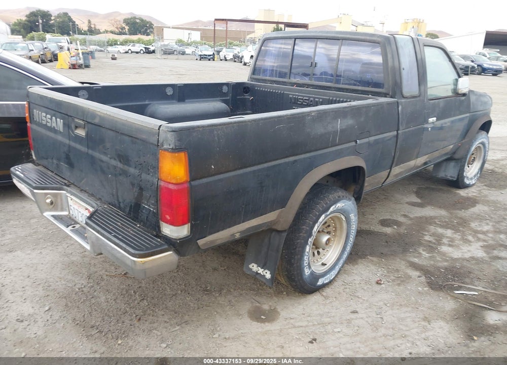 1992 NISSAN TRUCK KING CAB VIN: 1N6SD16Y4NC300966