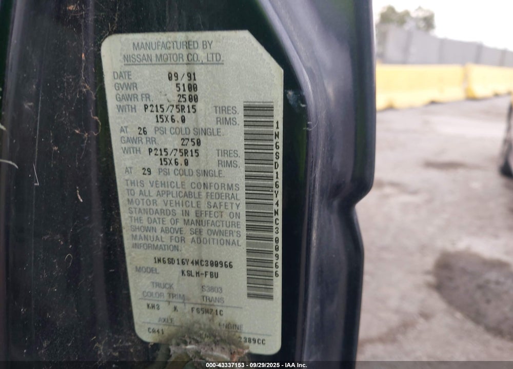 1992 NISSAN TRUCK KING CAB VIN: 1N6SD16Y4NC300966