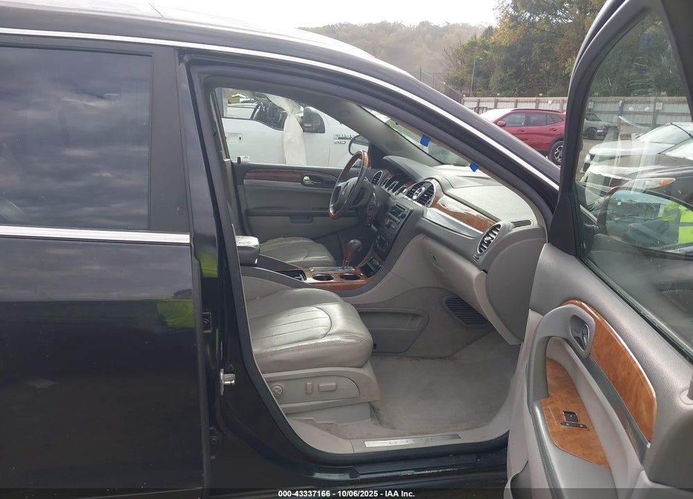 2008 BUICK ENCLAVE VIN: 5GAER23738J150207