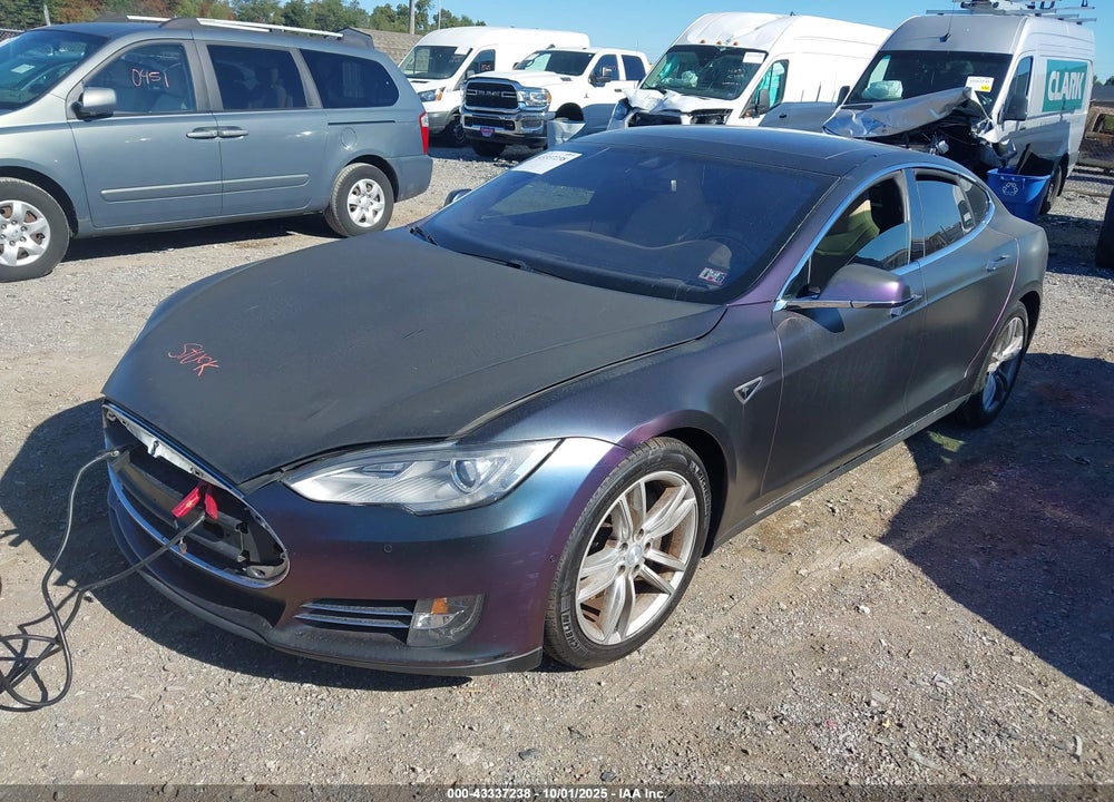 2014 TESLA MODEL S VIN: 5YJSA1H12EFP65163