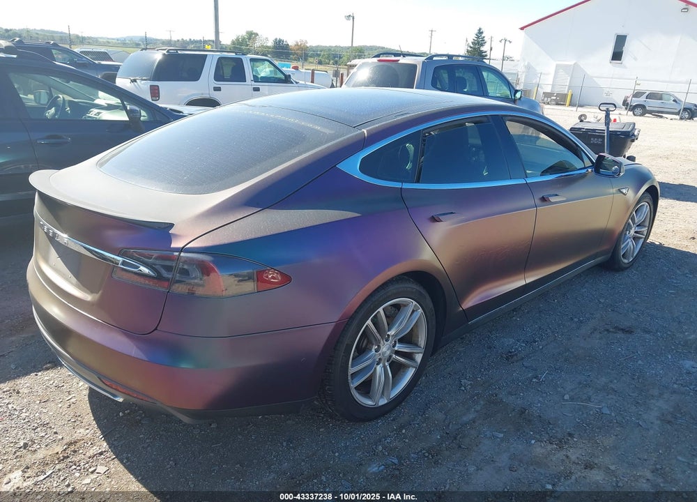 2014 TESLA MODEL S VIN: 5YJSA1H12EFP65163