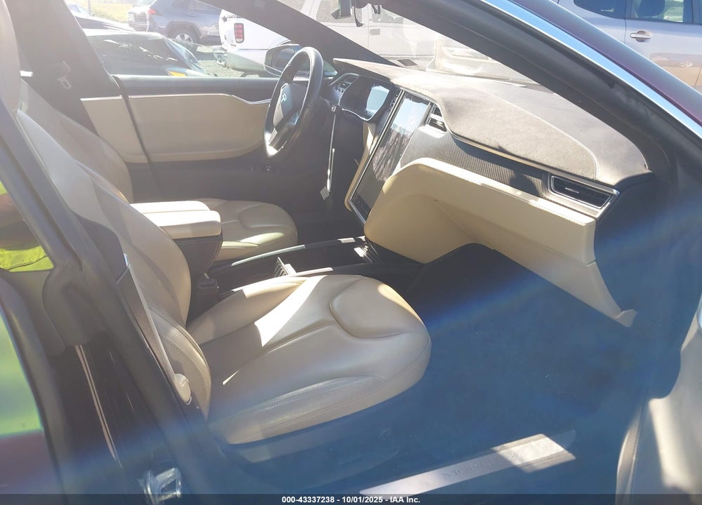 2014 TESLA MODEL S VIN: 5YJSA1H12EFP65163