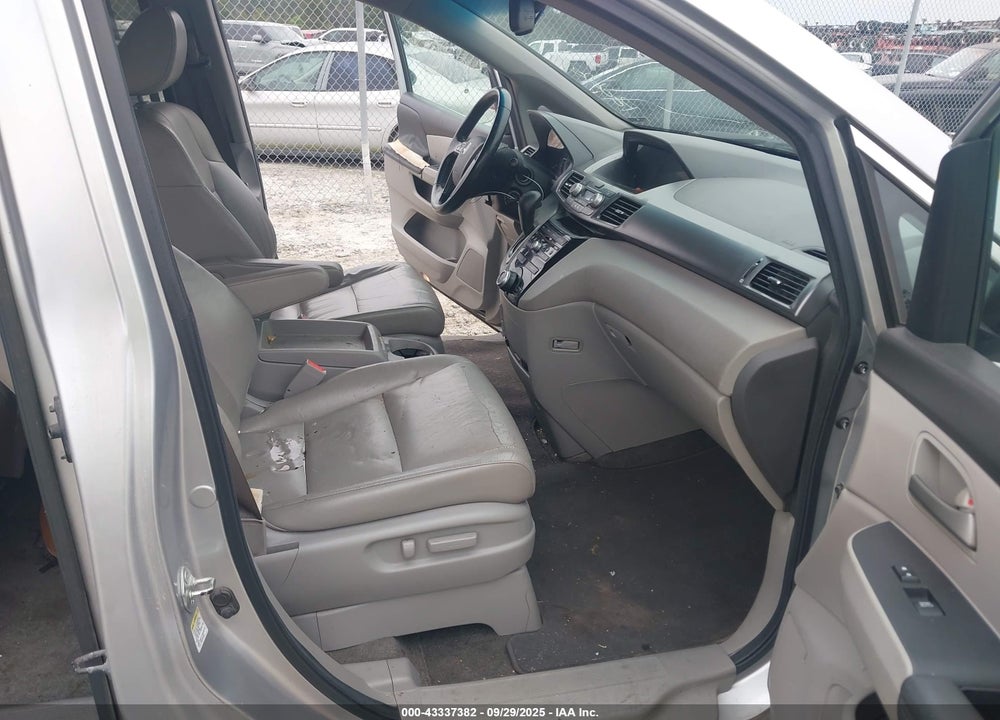 2011 HONDA ODYSSEY EX-L VIN: 5FNRL5H68BB005682
