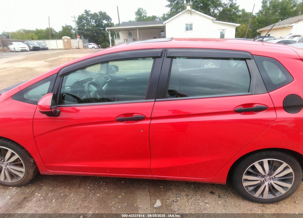 2015 HONDA FIT VIN: 3HGGK5G87FM720579