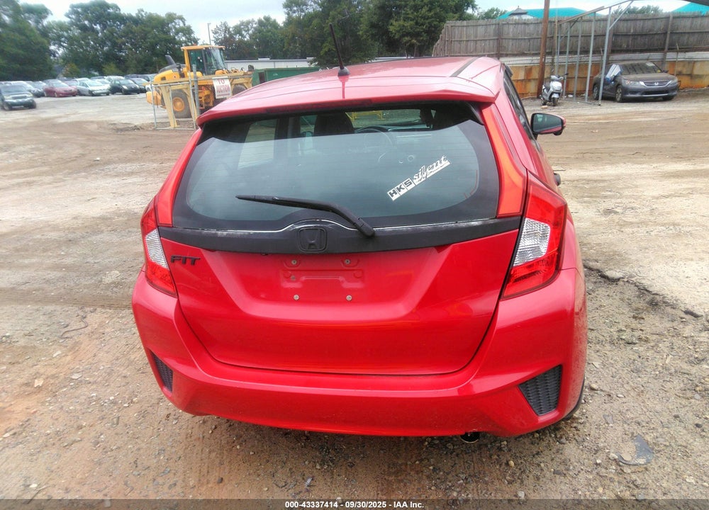 2015 HONDA FIT VIN: 3HGGK5G87FM720579