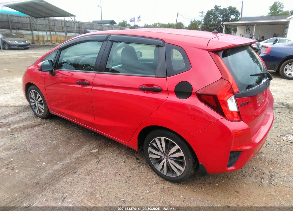 2015 HONDA FIT VIN: 3HGGK5G87FM720579