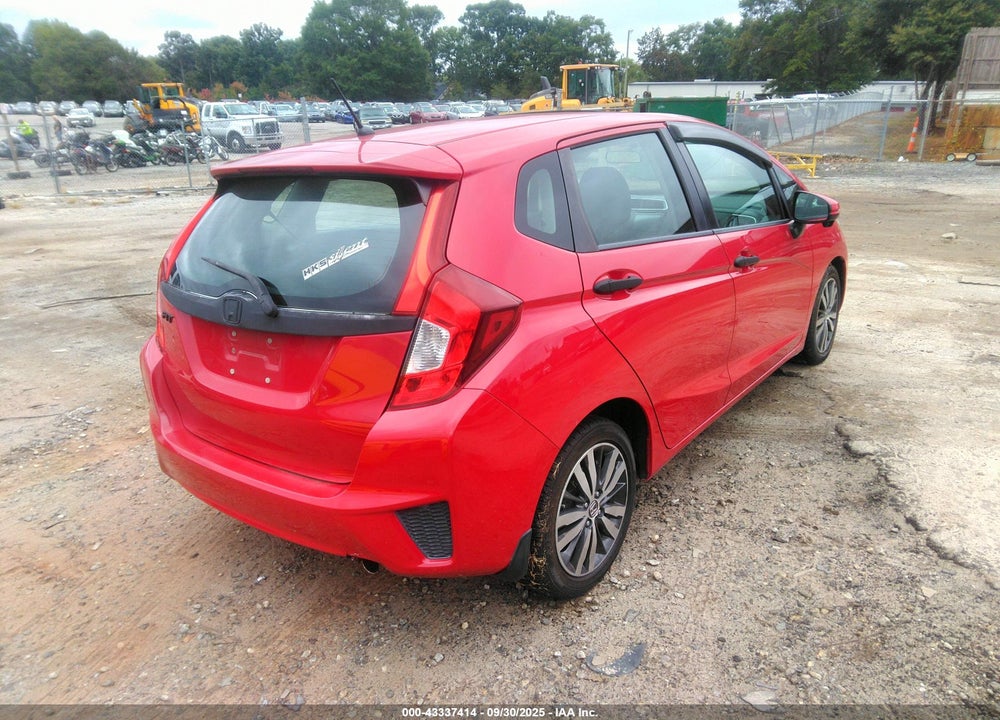 2015 HONDA FIT VIN: 3HGGK5G87FM720579