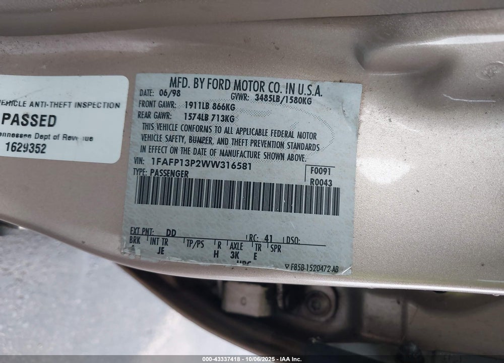 1998 FORD ESCORT SE VIN: 1FAFP13P2WW316581