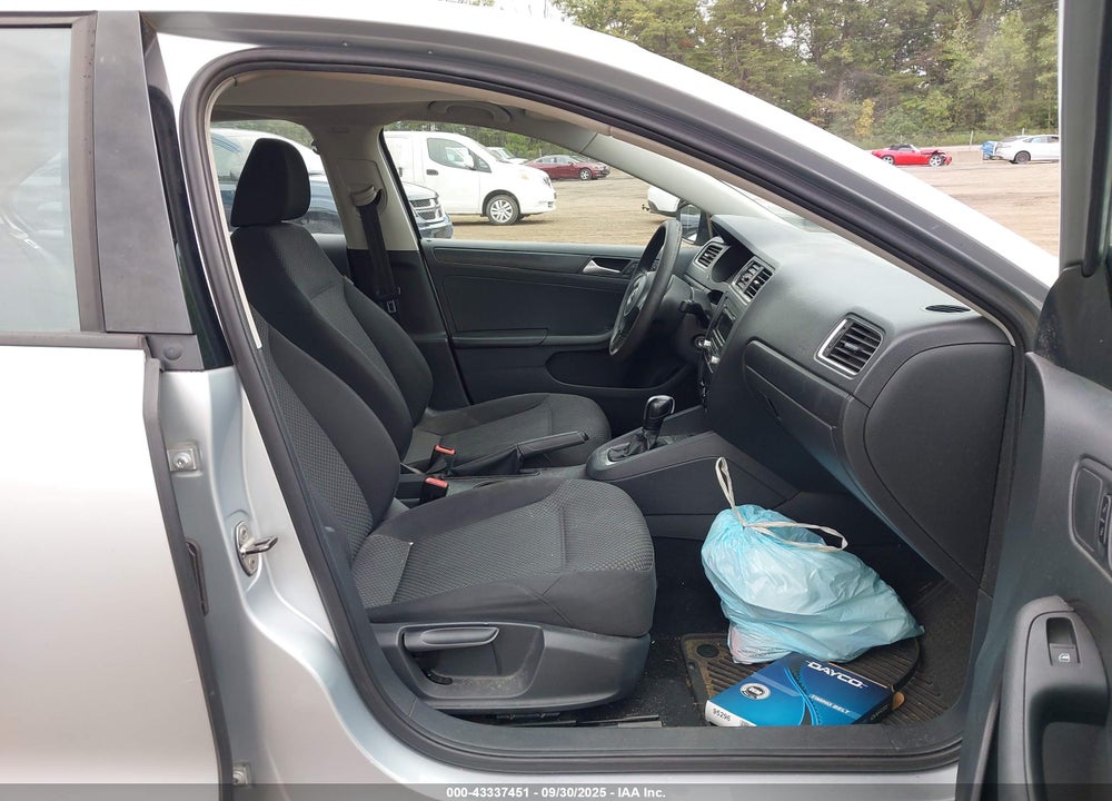 2013 VOLKSWAGEN JETTA VIN: 3VW2K7AJ1DM367749