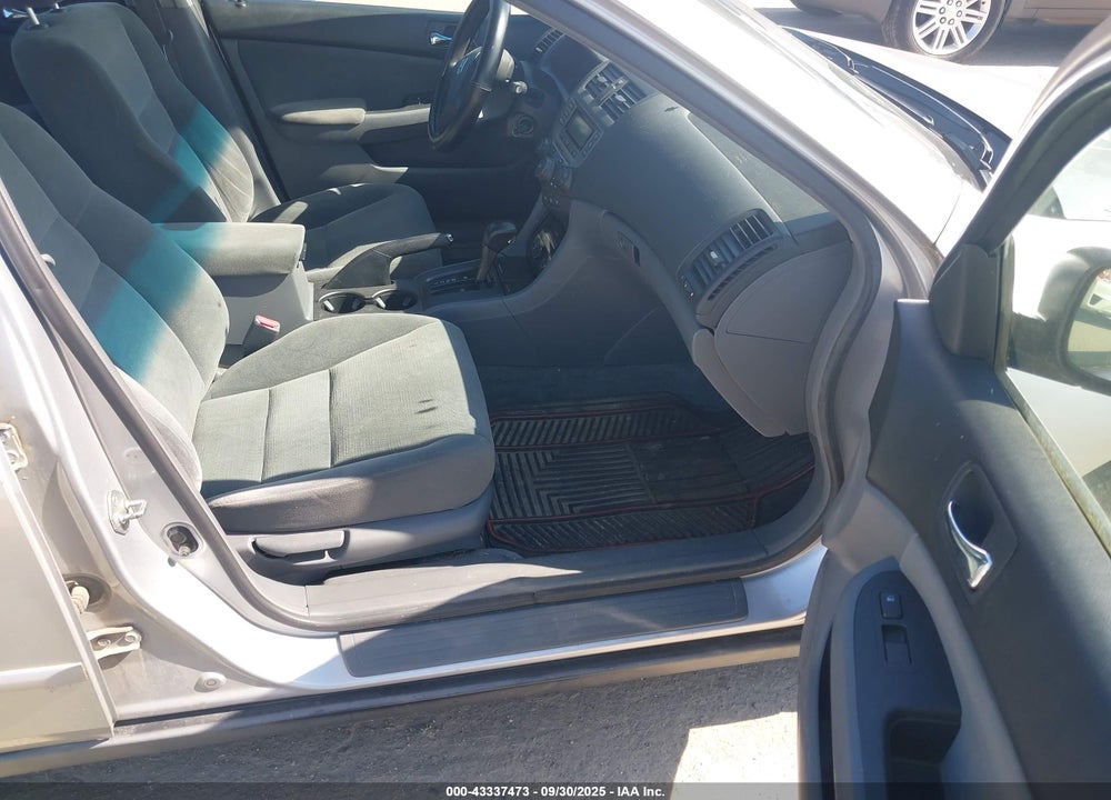 2007 HONDA ACCORD VIN: 1HGCM56467A220810