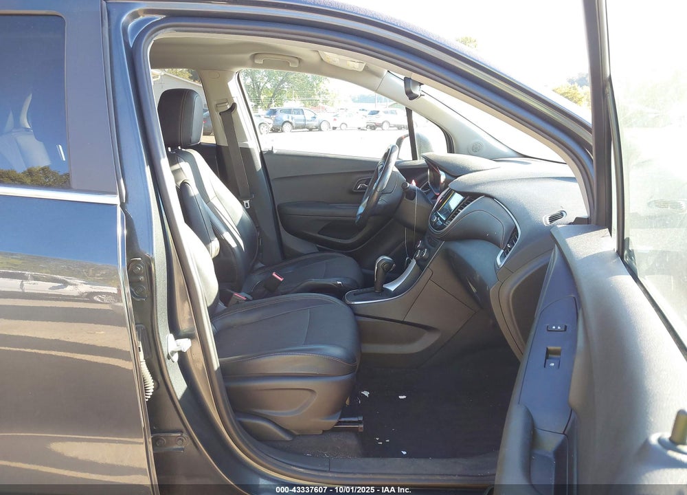 2018 CHEVROLET TRAX LT VIN: 3GNCJLSB9JL199068