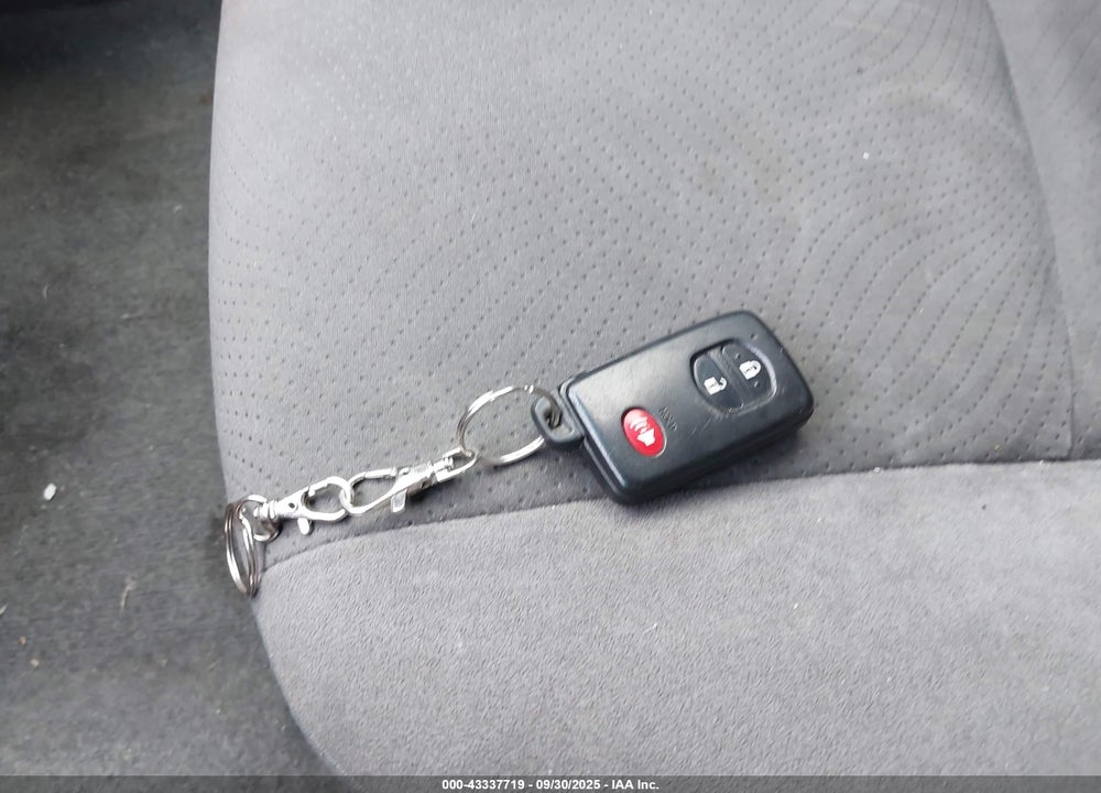 2011 TOYOTA PRIUS TWO VIN: JTDKN3DU9B1459422