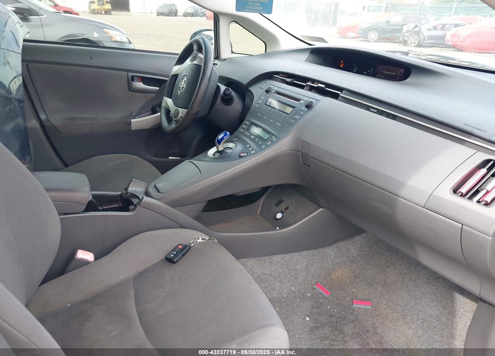 2011 TOYOTA PRIUS TWO VIN: JTDKN3DU9B1459422