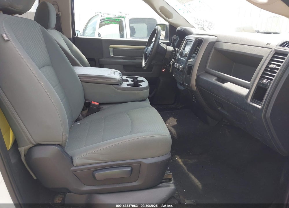 2015 RAM 1500 TRADESMAN VIN: 3C6JR6DT7FG517180