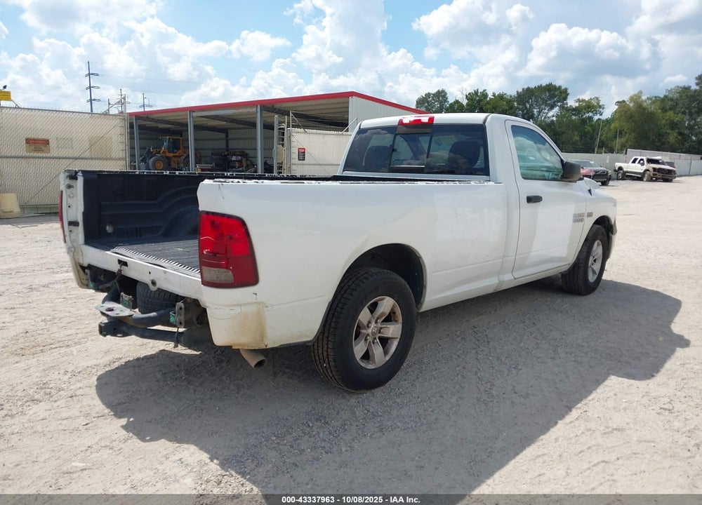 2015 RAM 1500 TRADESMAN VIN: 3C6JR6DT7FG517180