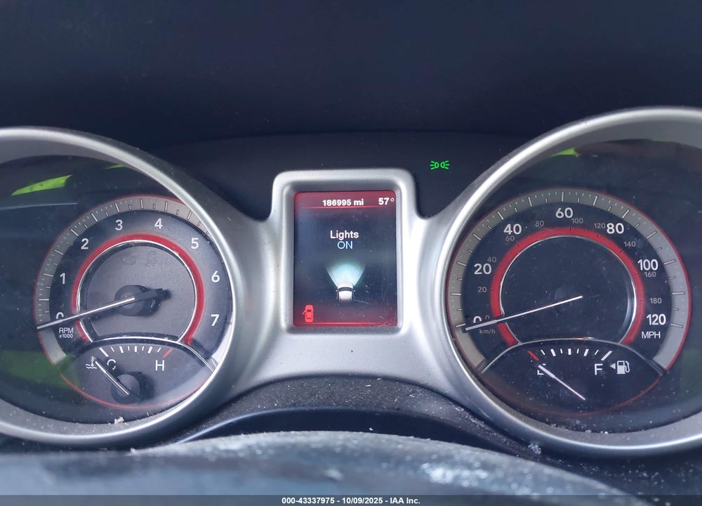 2011 DODGE JOURNEY VIN: 3D4PH1FG2BT500297