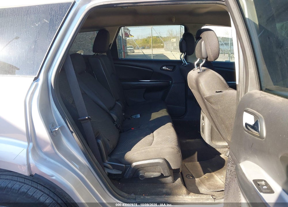 2011 DODGE JOURNEY VIN: 3D4PH1FG2BT500297
