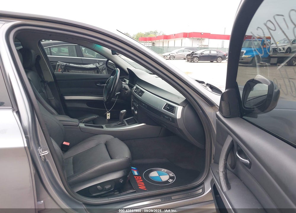 2011 BMW 3 SERIES VIN: WBAPL5C51BA918909