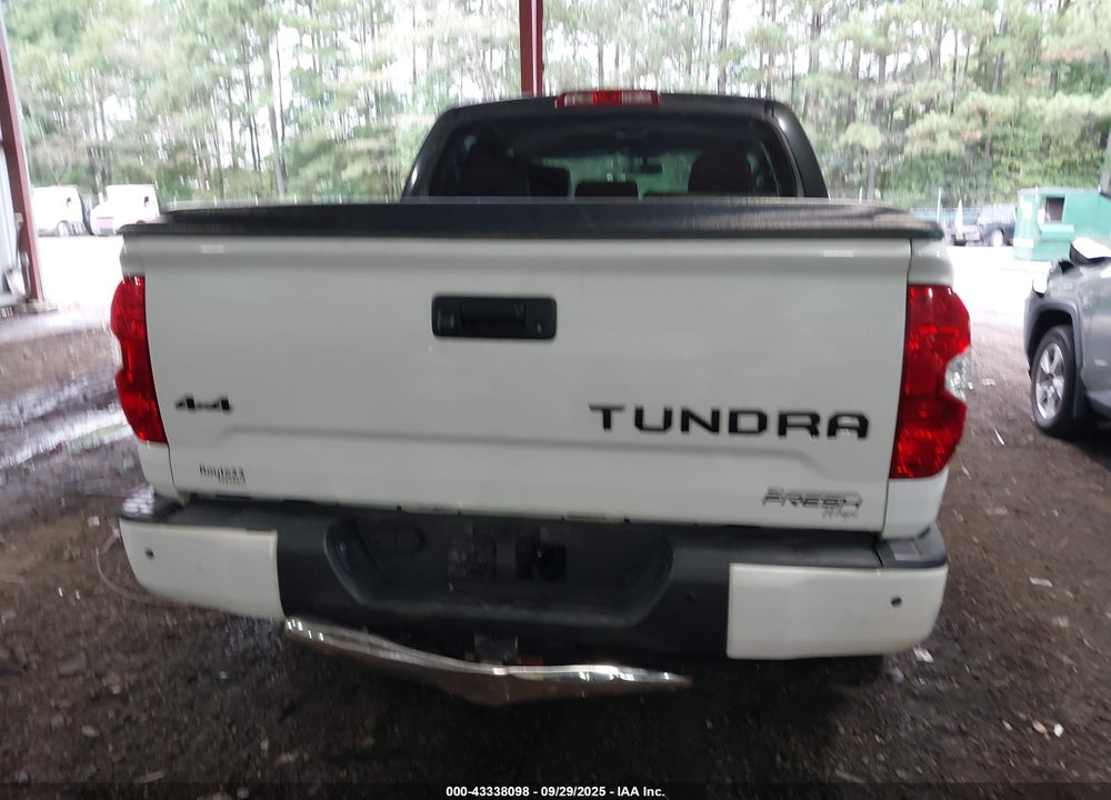 2015 TOYOTA TUNDRA PLATINUM 5.7L V8 VIN: 5TFAY5F15FX430598