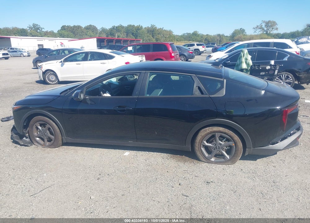 2025 KIA K4 LXS VIN: 3KPFT4DEXSE134006