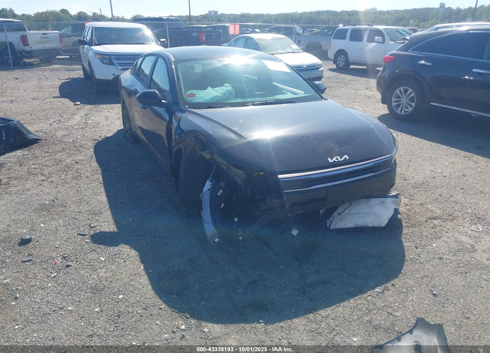 2025 KIA K4 LXS VIN: 3KPFT4DEXSE134006