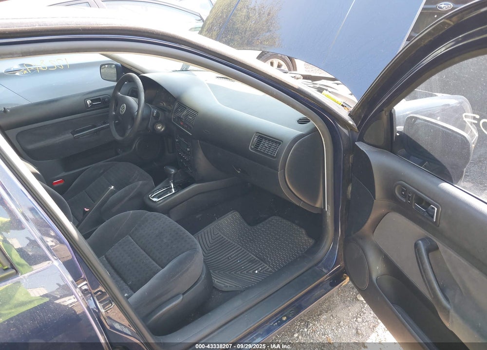 2003 VOLKSWAGEN GOLF GLS 2.0L VIN: 9BWGK61J034032193
