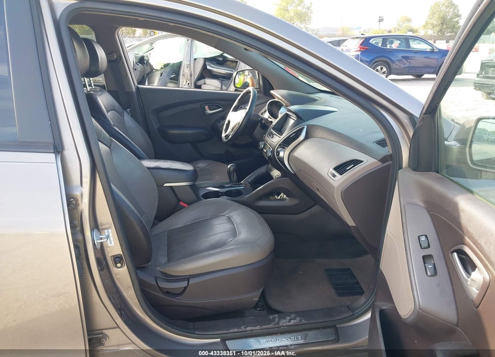 2013 HYUNDAI TUCSON LIMITED VIN: KM8JUCAC4DU621111