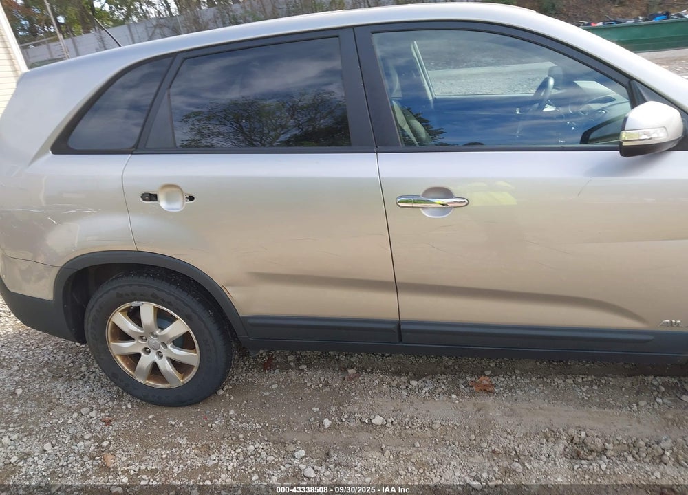 2013 KIA SORENTO VIN: 5XYKTCA66DG405476