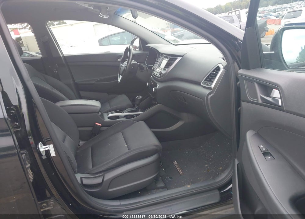 2016 HYUNDAI TUCSON VIN: KM8J3CA21GU146001