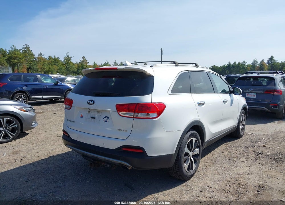 2016 KIA SORENTO VIN: 5XYPHDA54GG118050