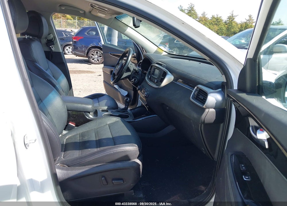 2016 KIA SORENTO VIN: 5XYPHDA54GG118050