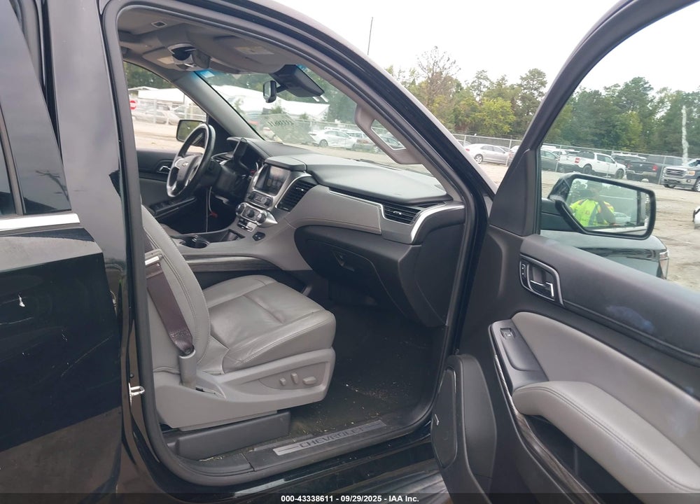 2017 CHEVROLET SUBURBAN LT VIN: 1GNSKHKC2HR232591