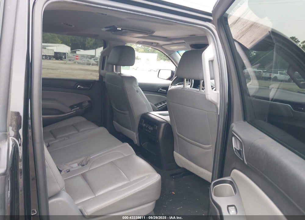 2017 CHEVROLET SUBURBAN LT VIN: 1GNSKHKC2HR232591