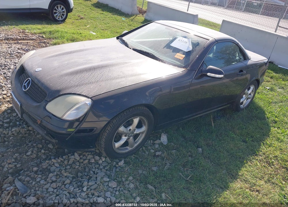 2002 MERCEDES-BENZ SLK 320 VIN: WDBKK65F42F268020