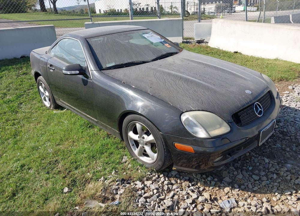 2002 MERCEDES-BENZ SLK 320 VIN: WDBKK65F42F268020