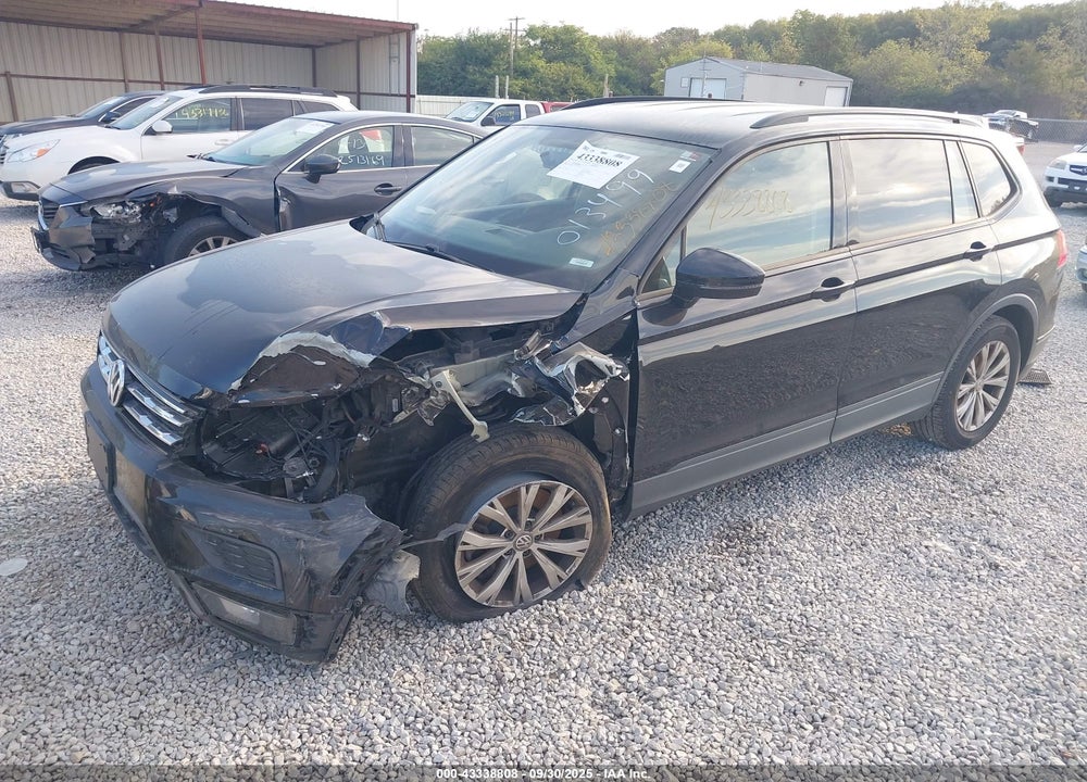 2018 VOLKSWAGEN TIGUAN VIN: 3VV1B7AXXJM013499