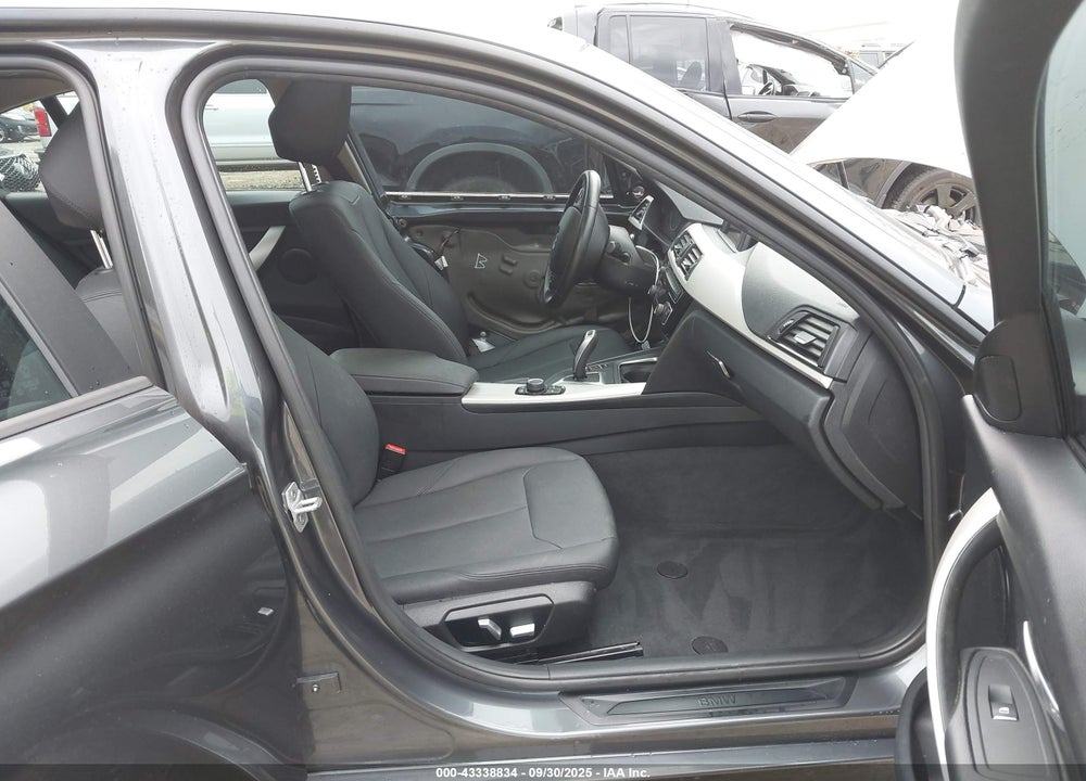 2018 BMW 3 SERIES VIN: WBA8E1G51JNU91272