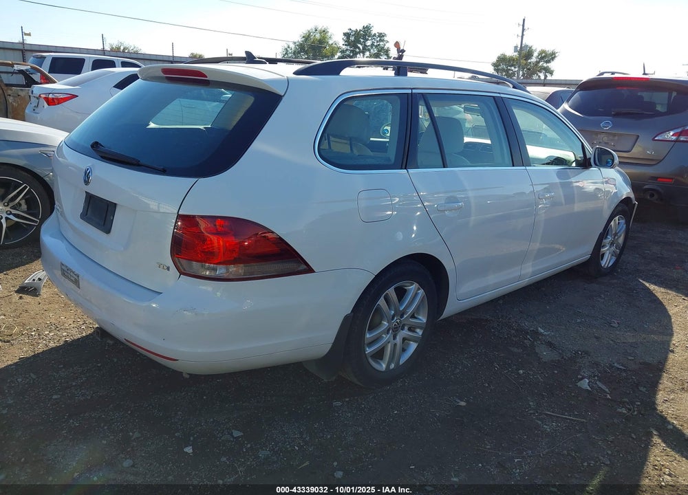 2011 VOLKSWAGEN JETTA SPORTWAGEN 2.0L TDI VIN: 3VWPL7AJ7BM626647
