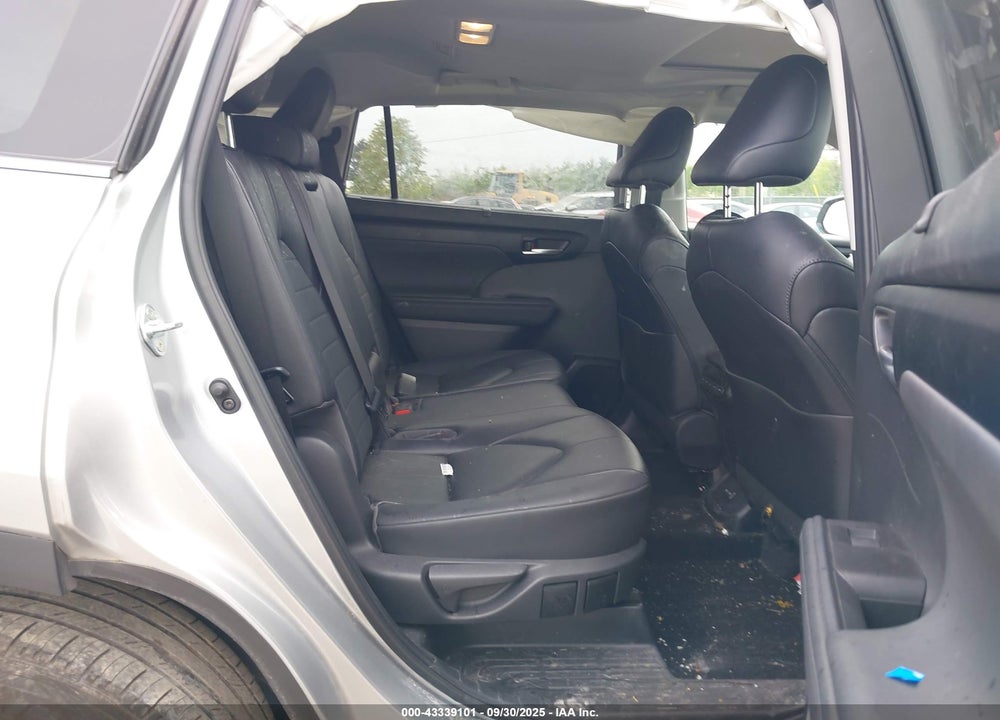2023 TOYOTA HIGHLANDER XLE VIN: 5TDKDRAH9PS520744
