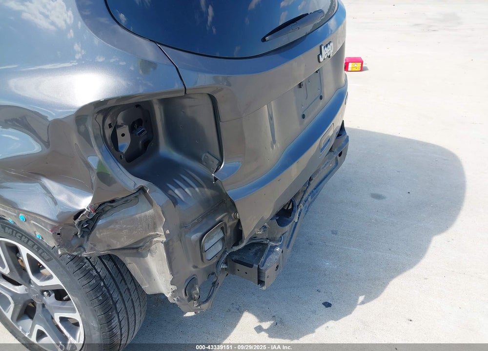 2018 JEEP RENEGADE LATITUDE FWD VIN: ZACCJABB0JPJ67014