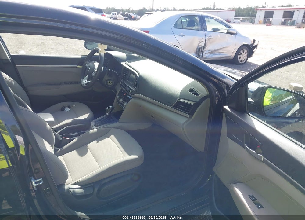 2020 HYUNDAI ELANTRA SE VIN: 5NPD74LF5LH598579