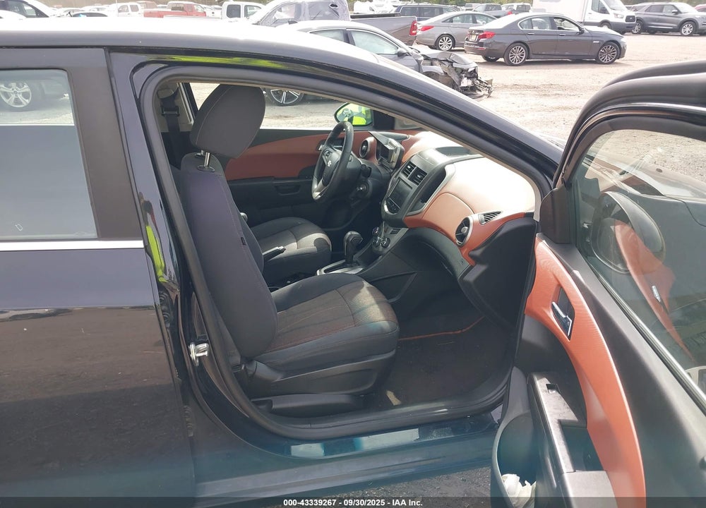 2014 CHEVROLET SONIC VIN: 1G1JC5SG4E4140208