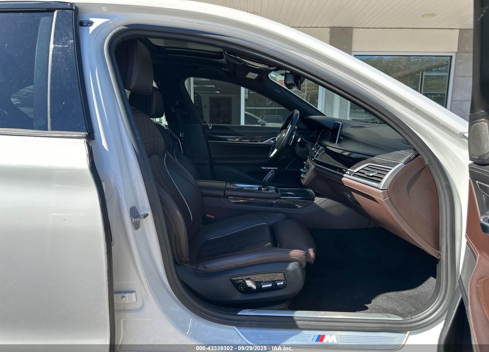 2018 BMW 7 SERIES VIN: WBA7J2C53JG938174