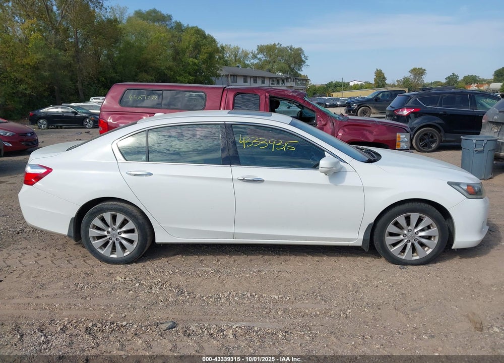 2014 HONDA ACCORD VIN: 1HGCR3F86EA023660