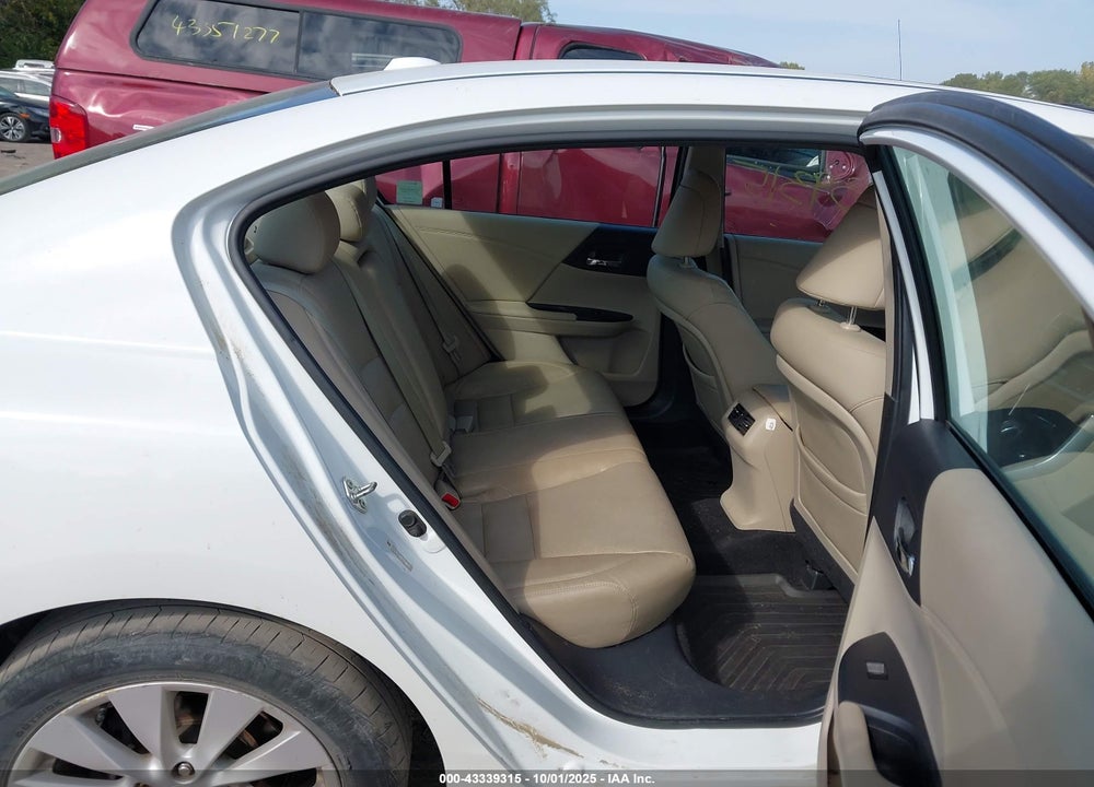 2014 HONDA ACCORD VIN: 1HGCR3F86EA023660