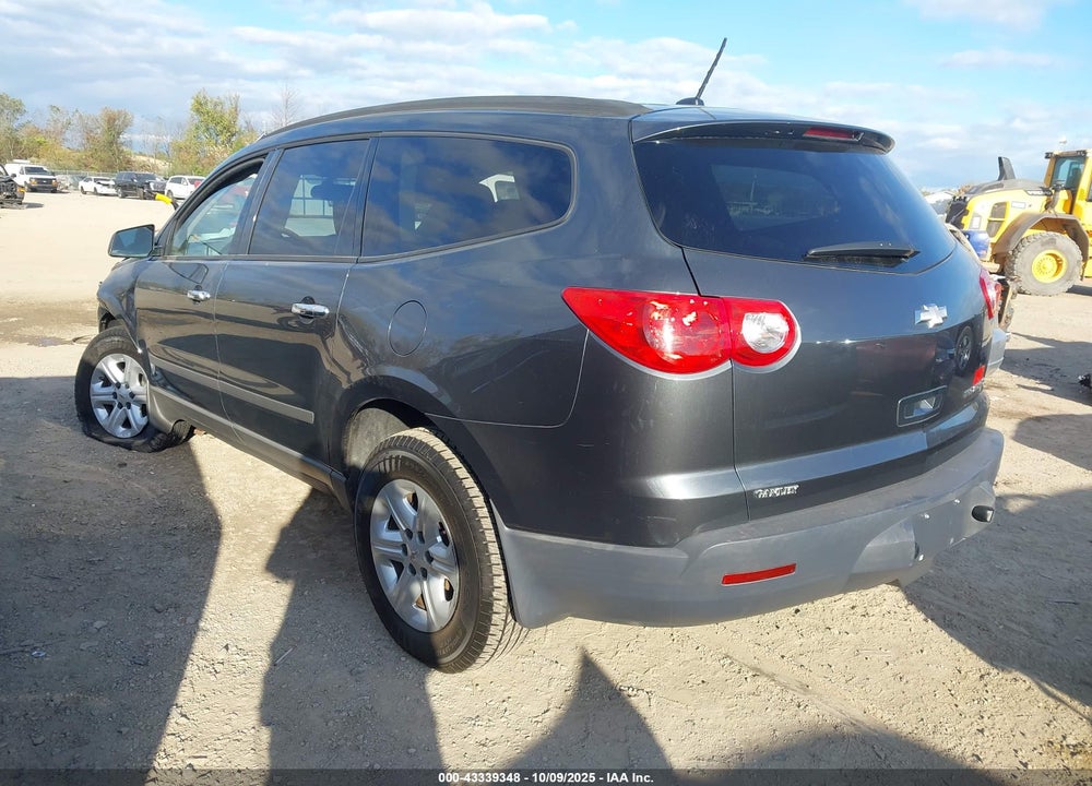 2011 CHEVROLET TRAVERSE LS VIN: 1GNKREED5BJ349375