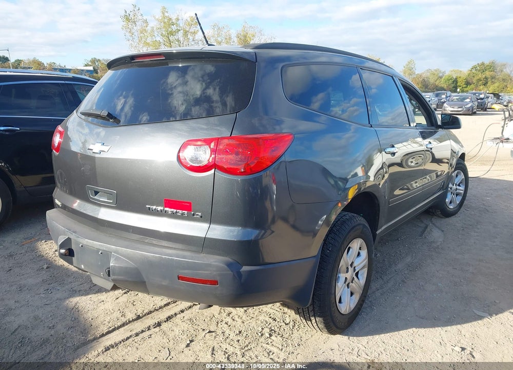 2011 CHEVROLET TRAVERSE LS VIN: 1GNKREED5BJ349375