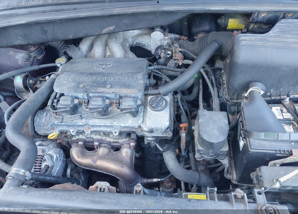 2000 TOYOTA SIENNA XLE VIN: 4T3ZF13C8YU176271