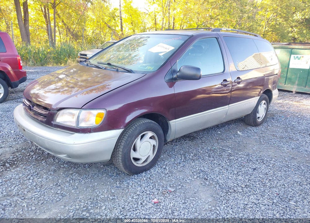 2000 TOYOTA SIENNA XLE VIN: 4T3ZF13C8YU176271
