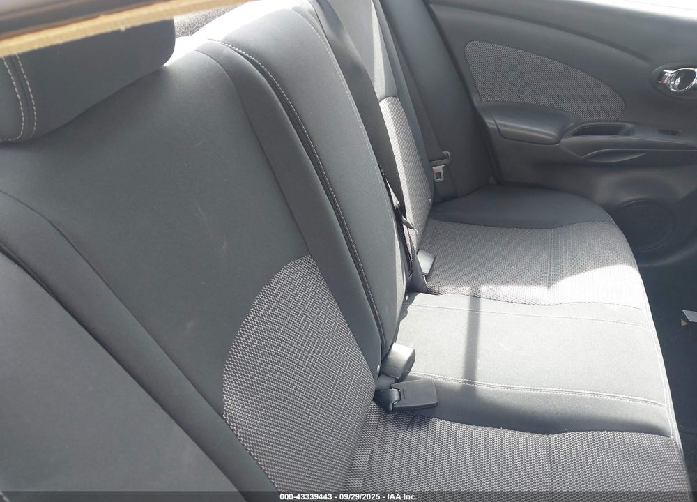 2015 NISSAN VERSA VIN: 3N1CN7AP0FL810570